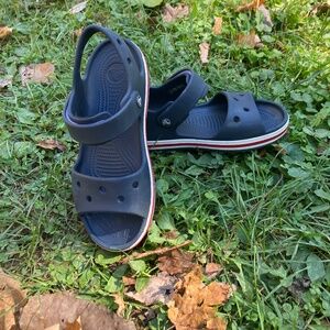 Crocs kids sandals size J 3